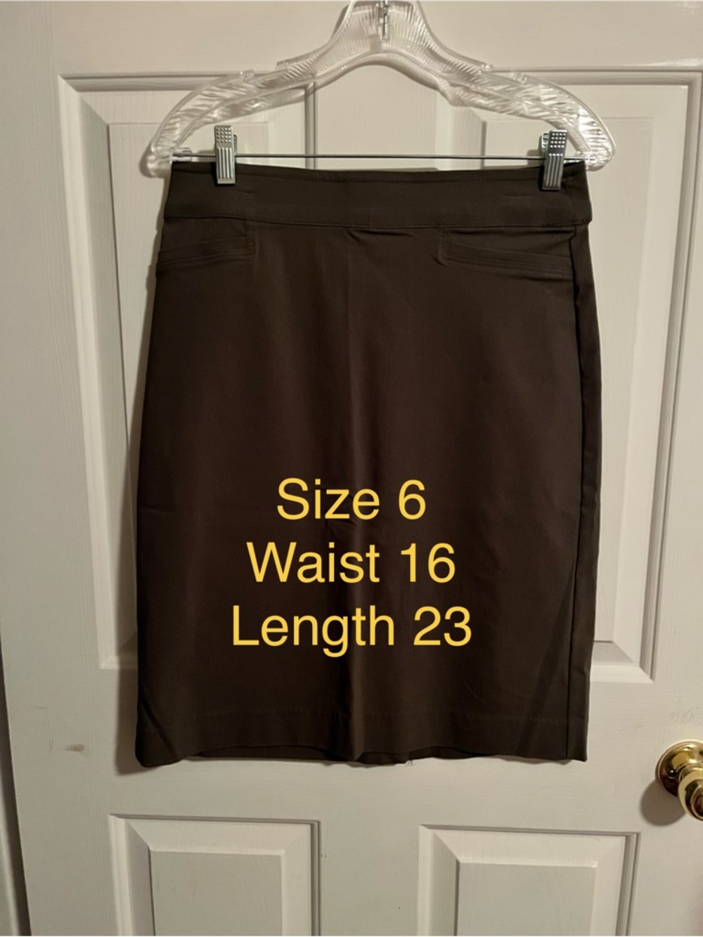 Classic Women's Brown Pencil Skirt - Size 6